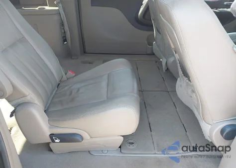 2015 Chrysler Town & Country Touring z USA, uszkodzony, nr VIN 2C4RC1BG7FR694909